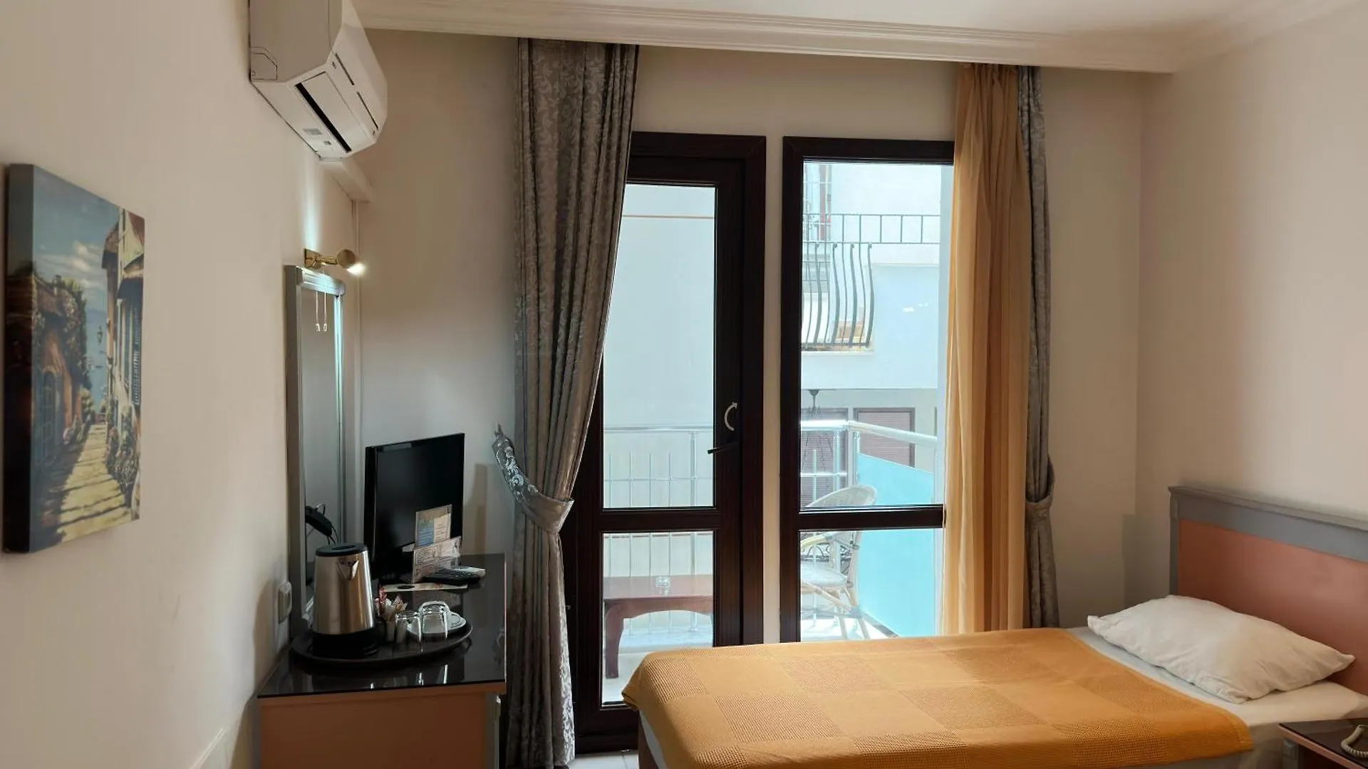 Ata Park Hotel Φετιγιέ